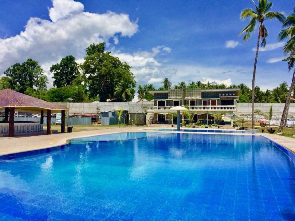 Lagoon Beach Resort Gitagun Buitenkant foto