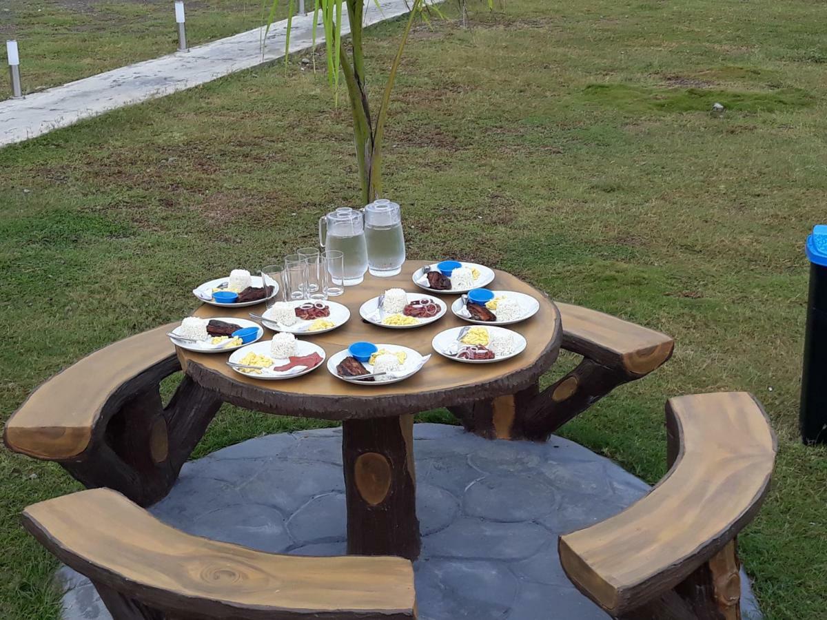 Lagoon Beach Resort Gitagun Buitenkant foto